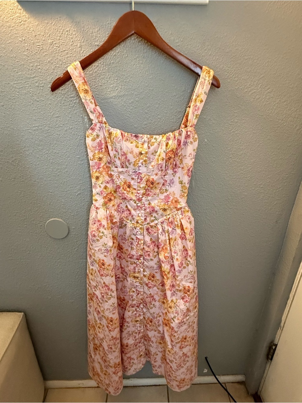 House of CB Tatiana pink print  Midi sundress with Sweetheart Neckline - Picture 5 of 7